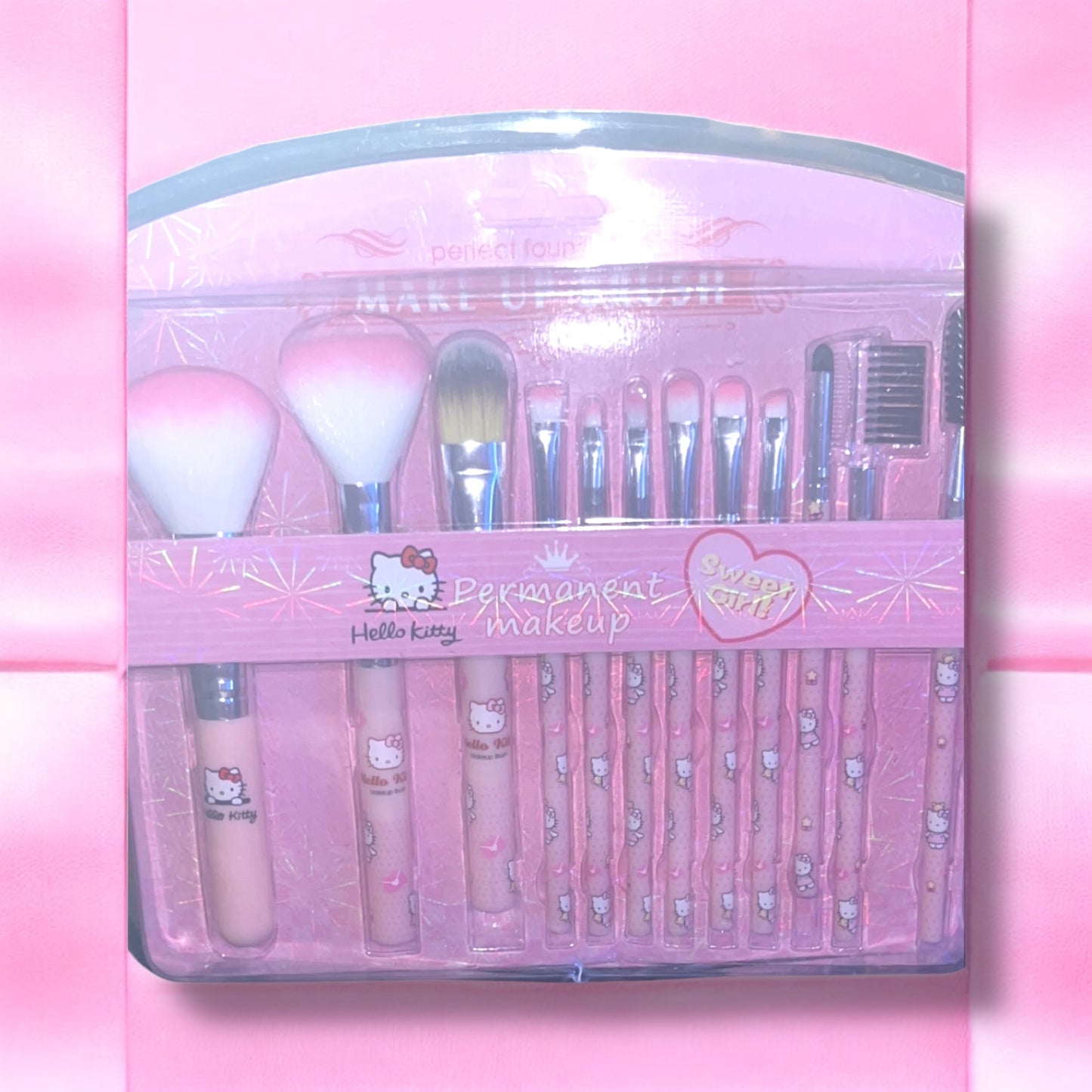 Hello Kitty- Perfect Foundation Makeup Brush Set